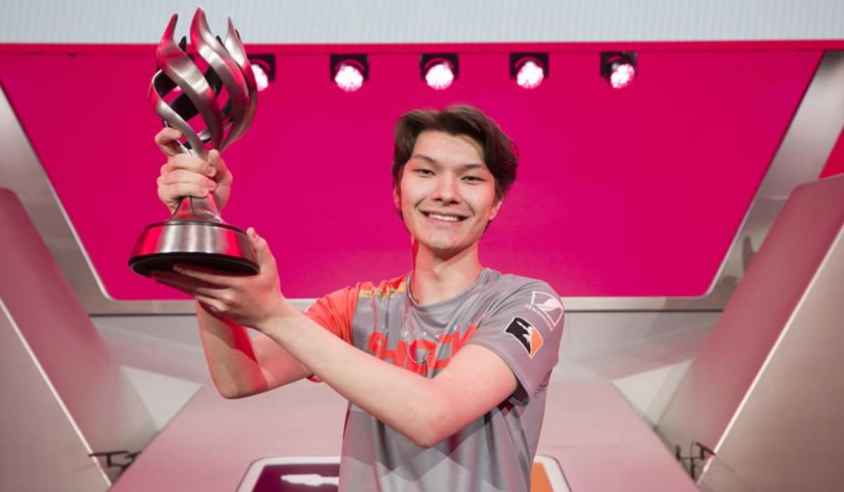 sinatraa MVP trophy san francisco shock